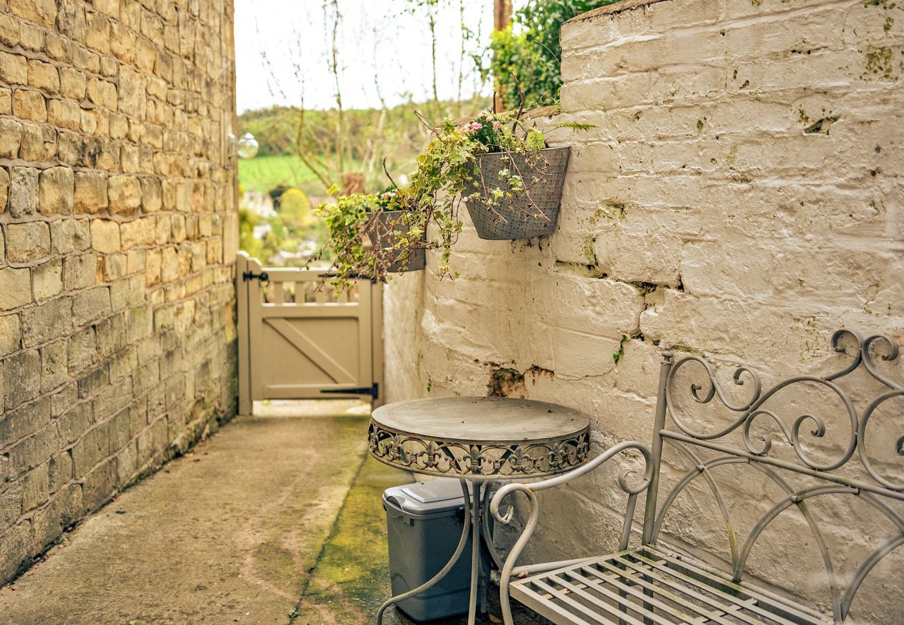 Cottage in Stroud - Hendy Cottage