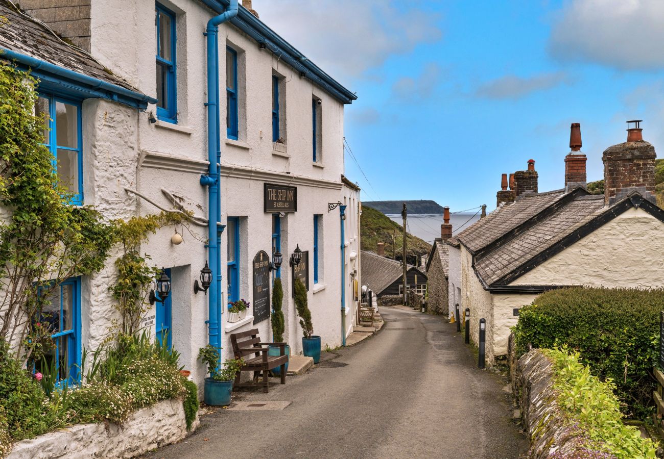 House in Portloe - The Old Store