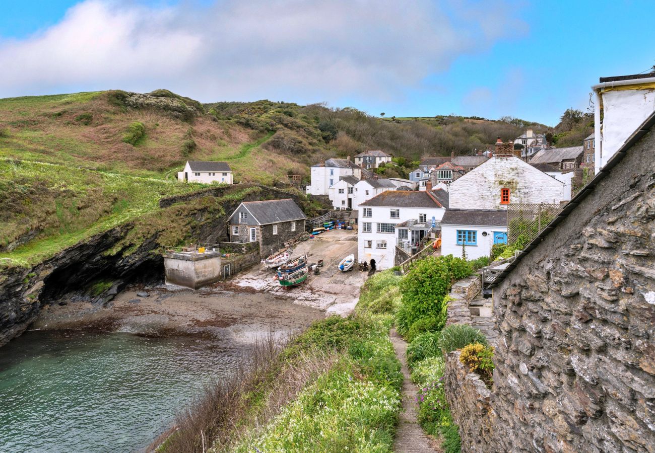 House in Portloe - The Old Store
