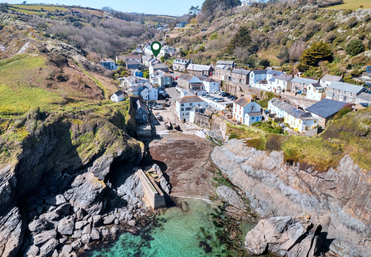 House in Portloe - The Old Store