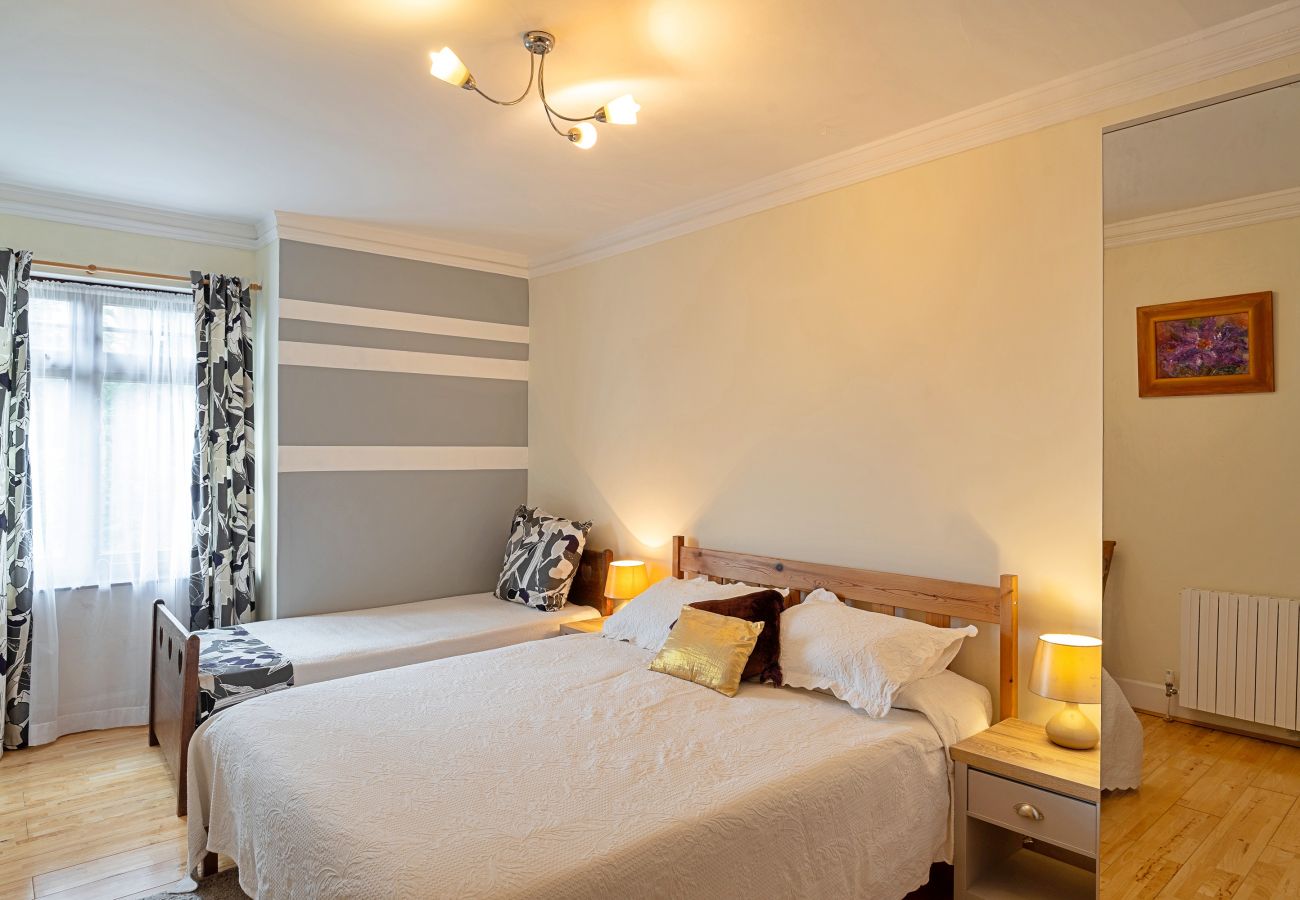 House in Lyme Regis - Heselwood