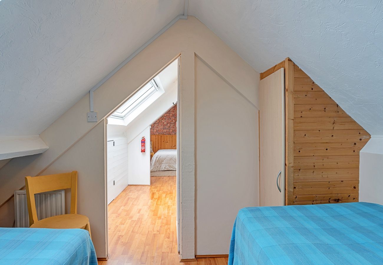 House in Lyme Regis - Heselwood