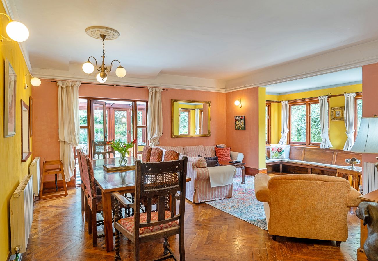 House in Lyme Regis - Heselwood