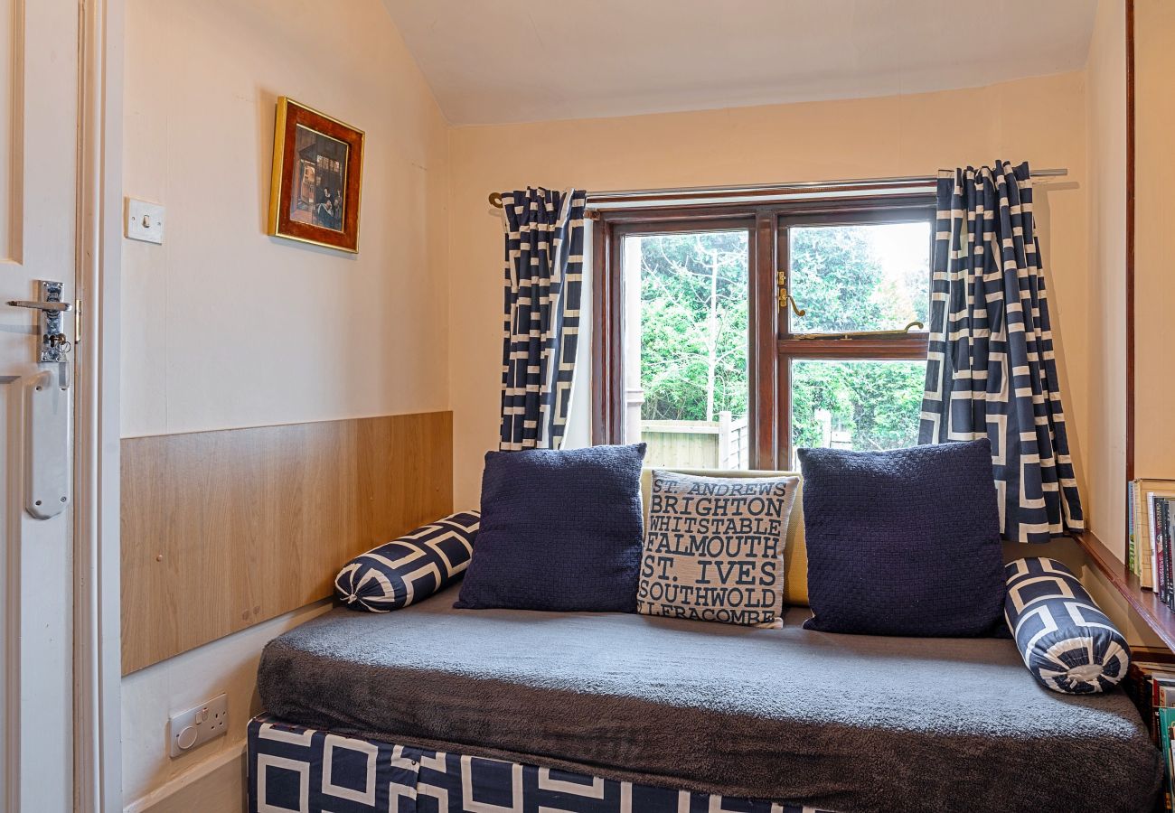 House in Lyme Regis - Heselwood
