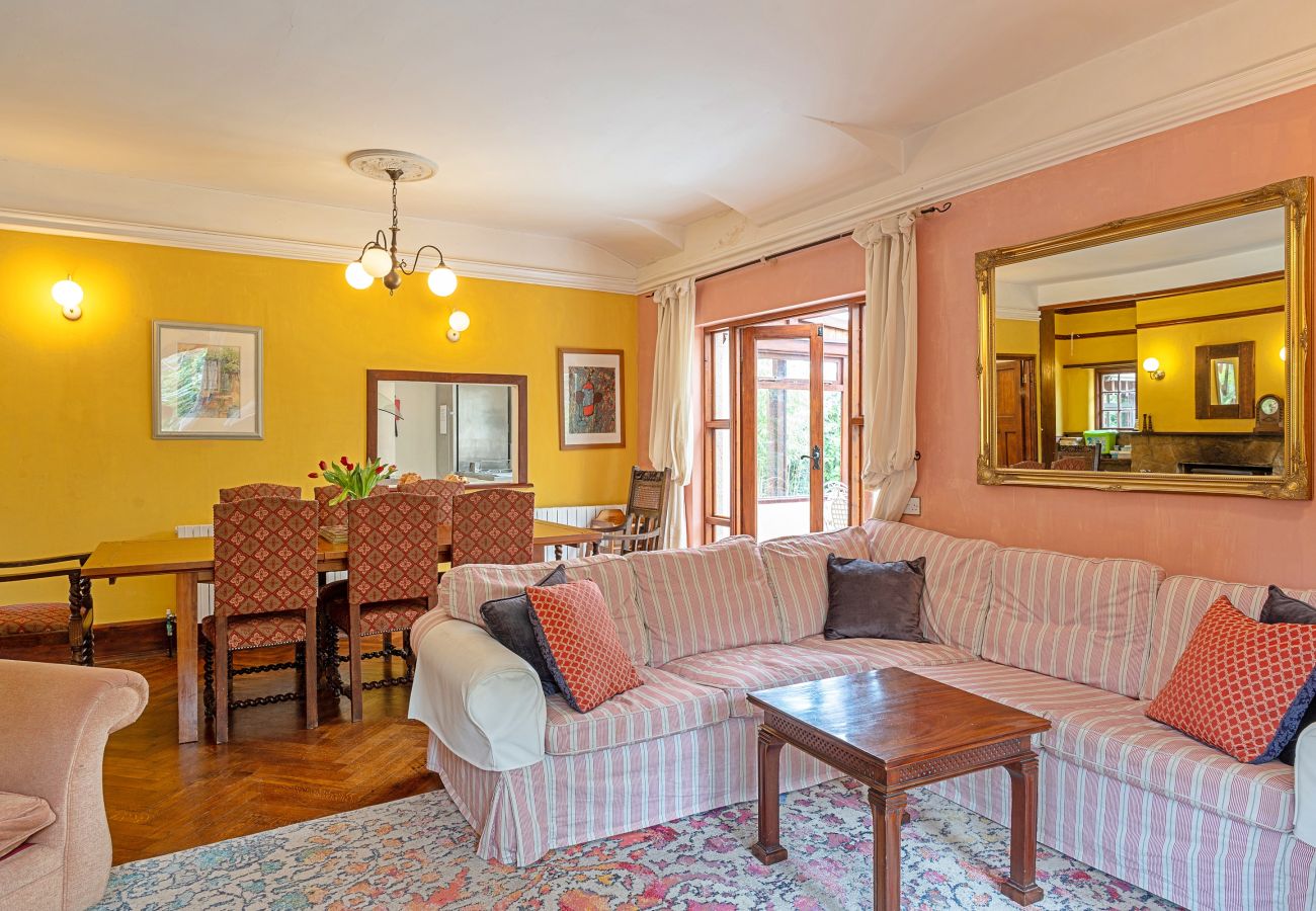 House in Lyme Regis - Heselwood