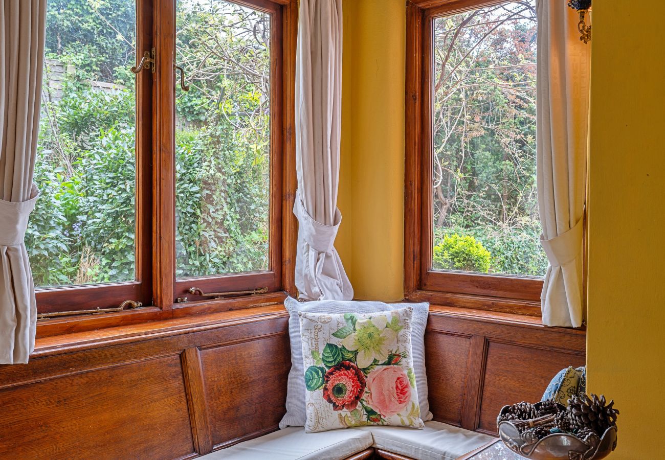 House in Lyme Regis - Heselwood