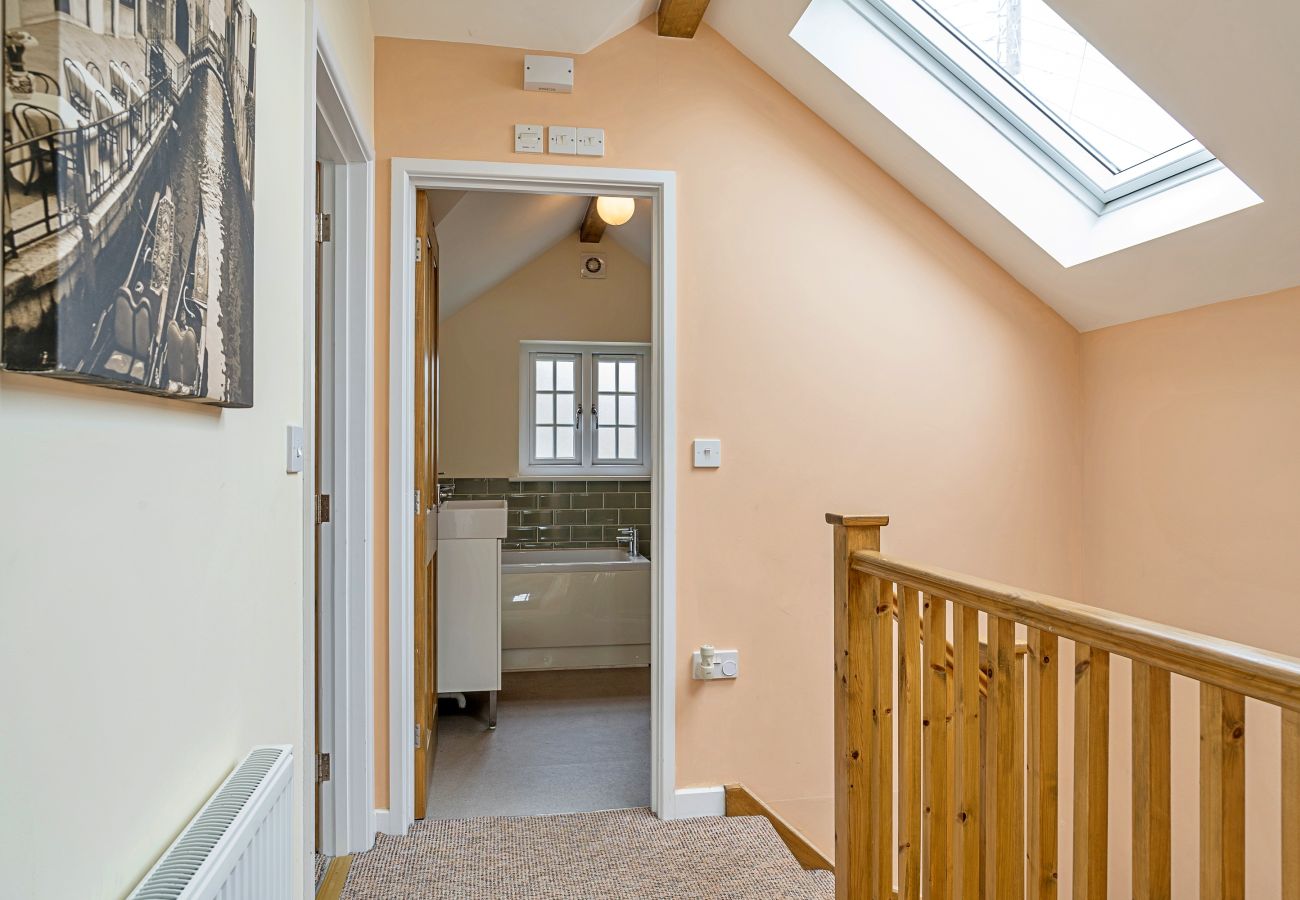 House in Lyme Regis - The Heselwood Coach House