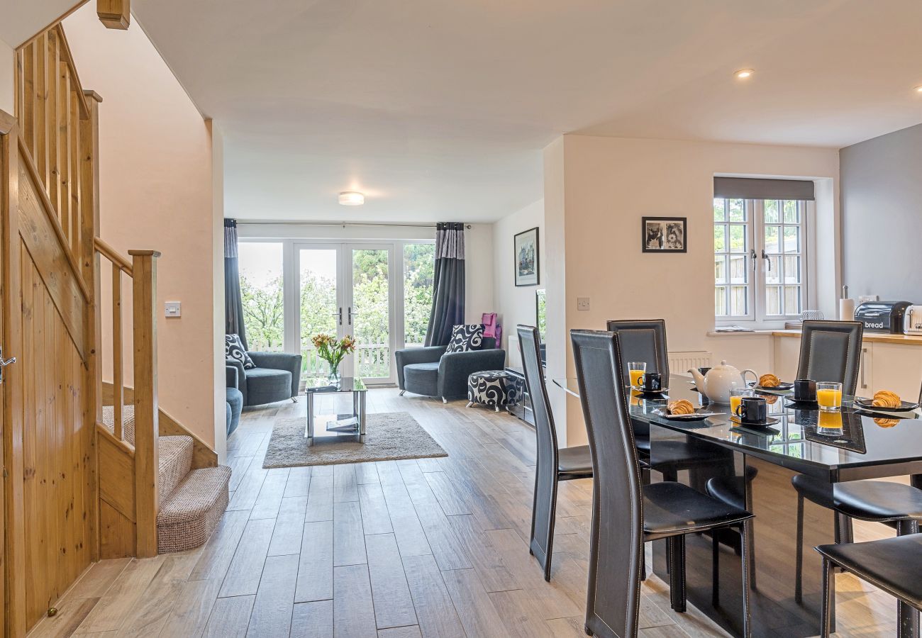 House in Lyme Regis - The Heselwood Coach House