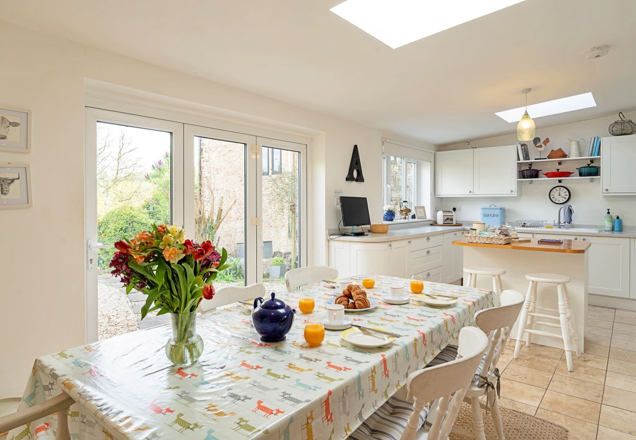 Cottage in Batcombe - Greenhills Cottage