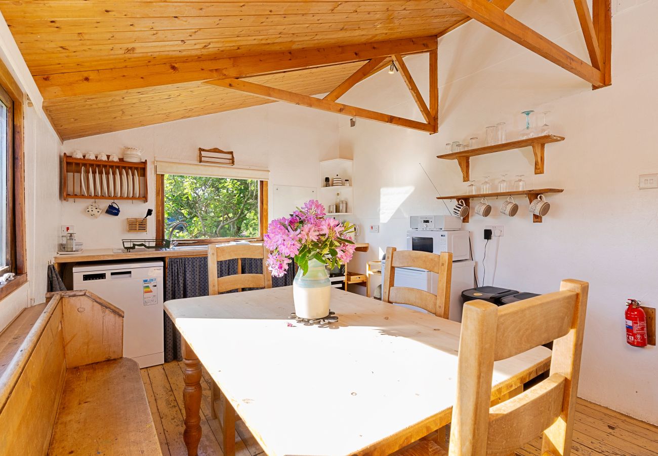 Cabin in Solva - The Tree House