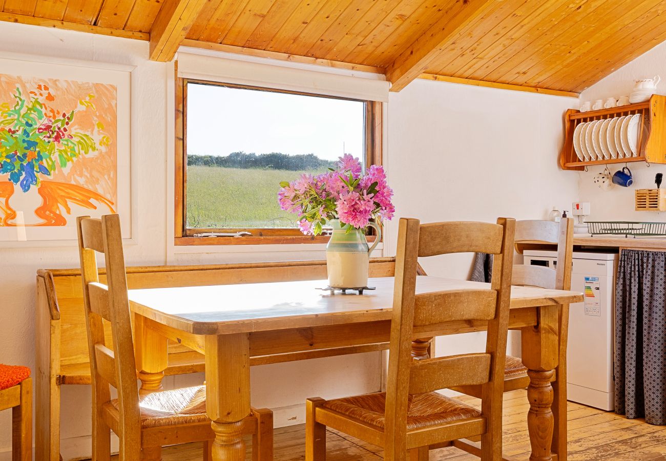 Cabin in Solva - The Tree House