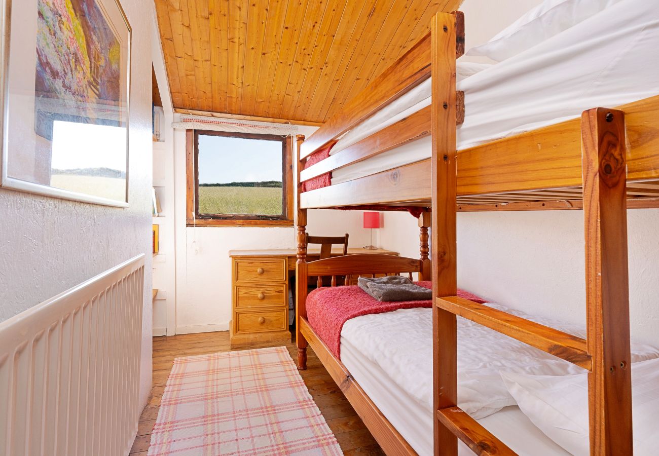 Cabin in Solva - The Tree House