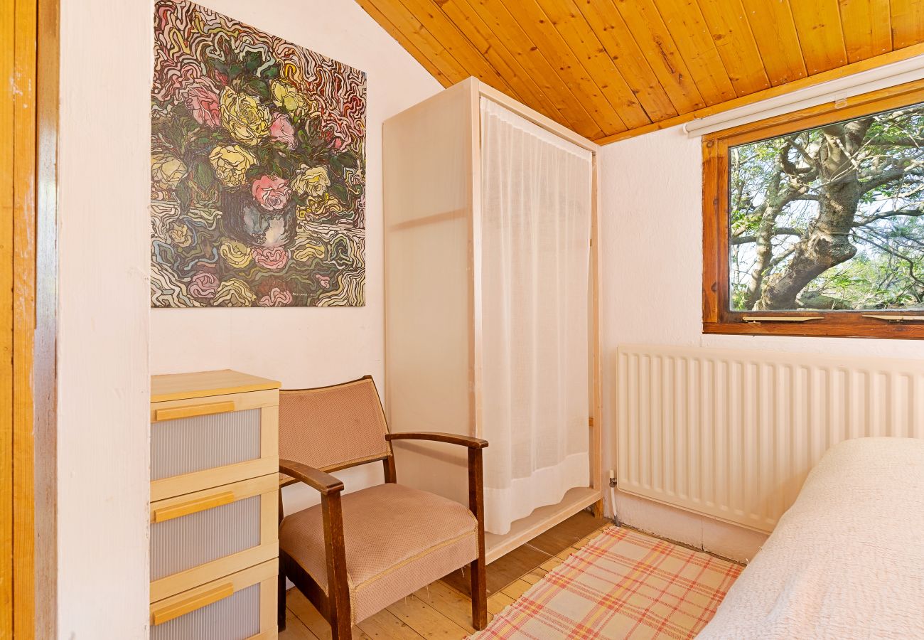 Cabin in Solva - The Tree House