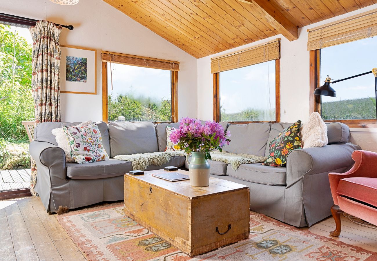 Cabin in Solva - The Tree House