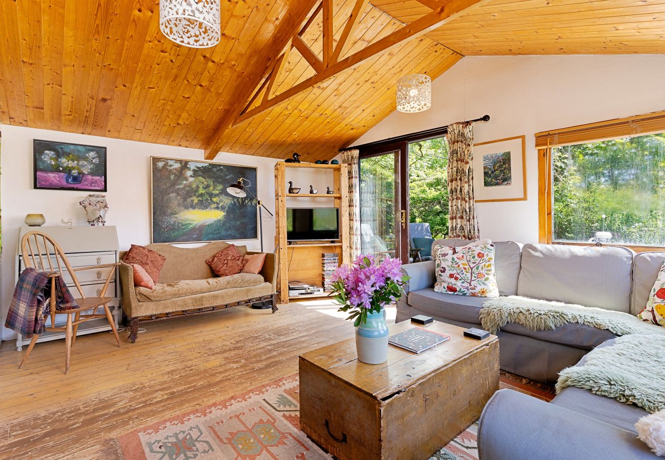 Cabin in Solva - The Tree House