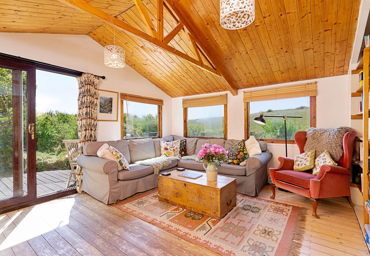 Cabin in Solva - The Tree House