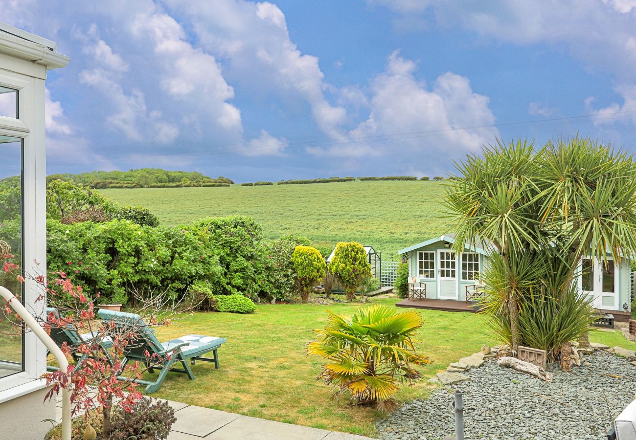 House in Filey - Shoe Buttons Cottage at Gap Road