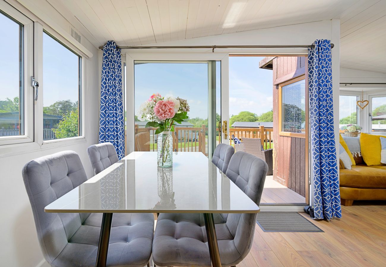 Cabin in Pwllheli - Forest Lodge
