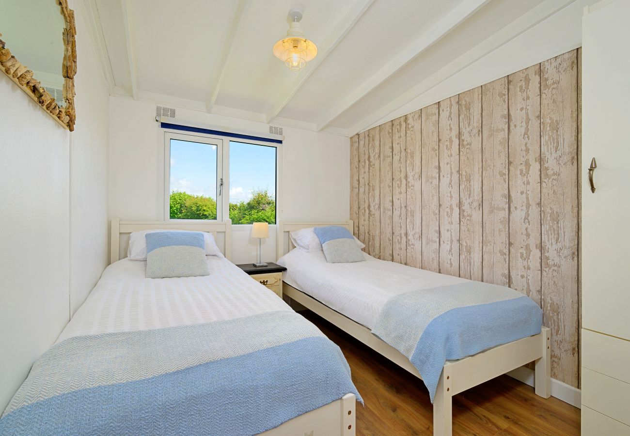 Cabin in Pwllheli - Forest Lodge
