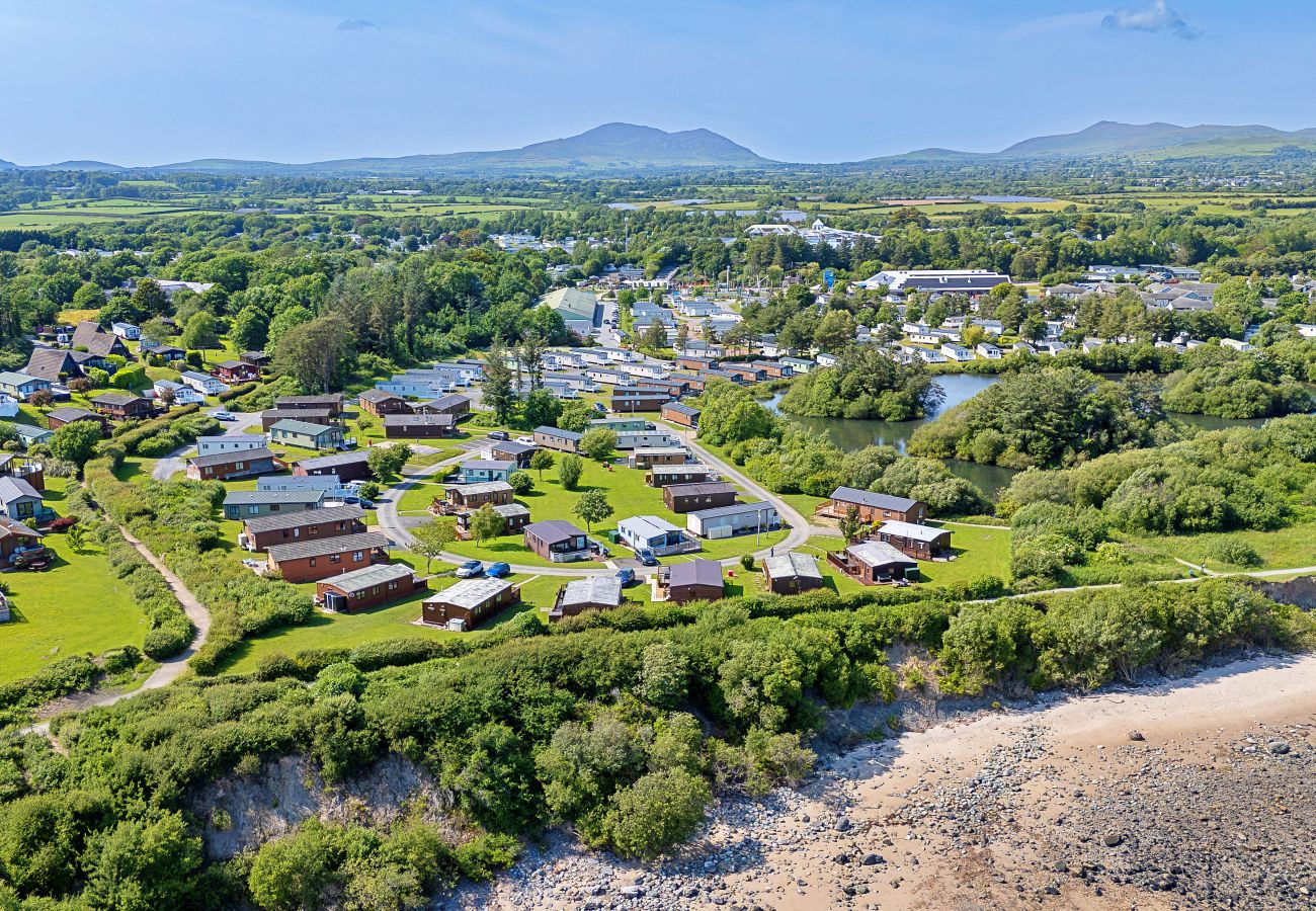 Cabin in Pwllheli - Forest Lodge