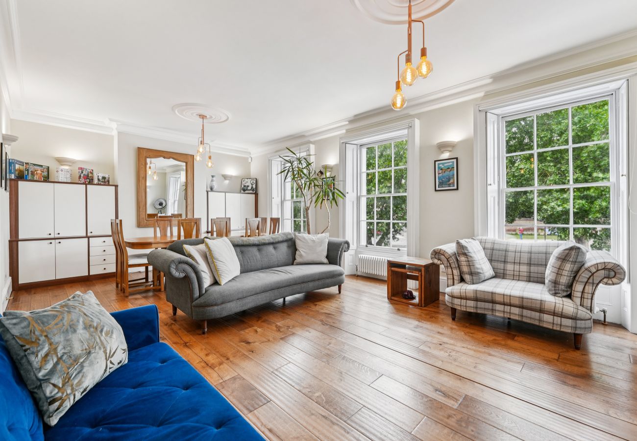 House in East Molesey - Palace Gate