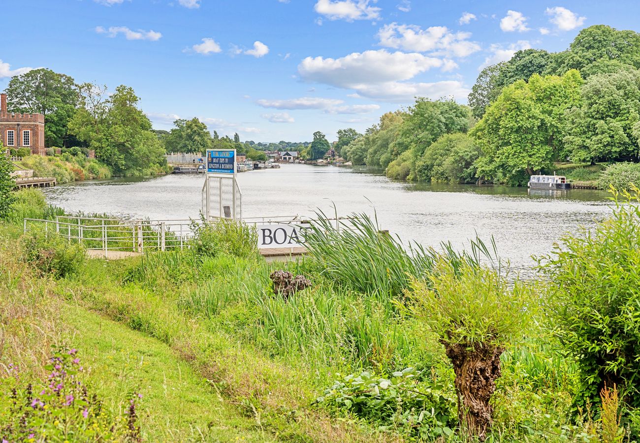 House in East Molesey - Palace Gate