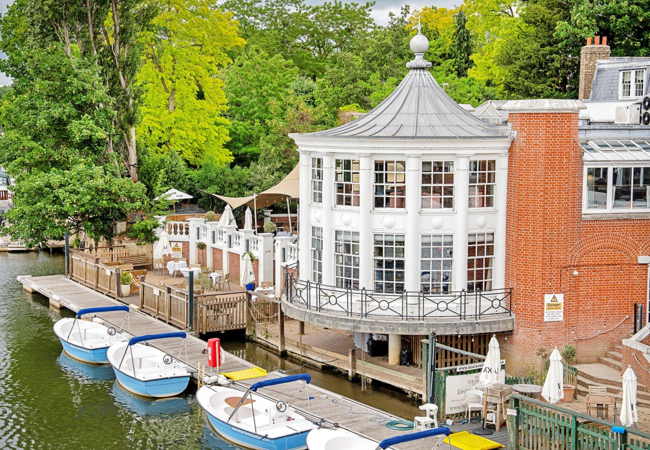 House in East Molesey - Palace Gate
