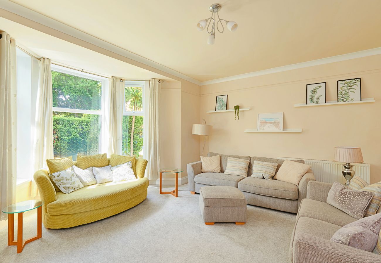 House in Falmouth - Lansdowne