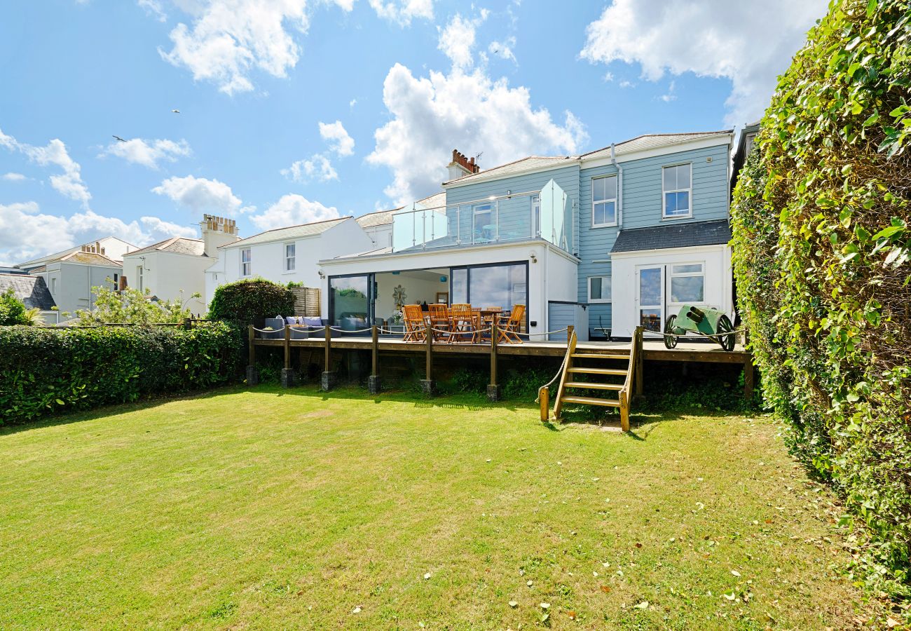 House in Falmouth - Lansdowne