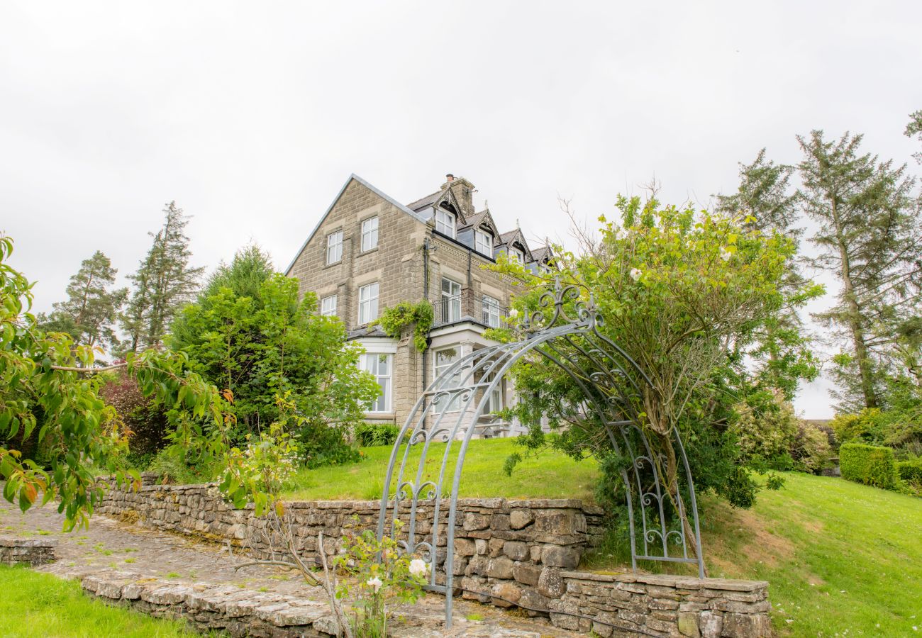 House in Middleton-in-Teesdale - Evergreen Manor