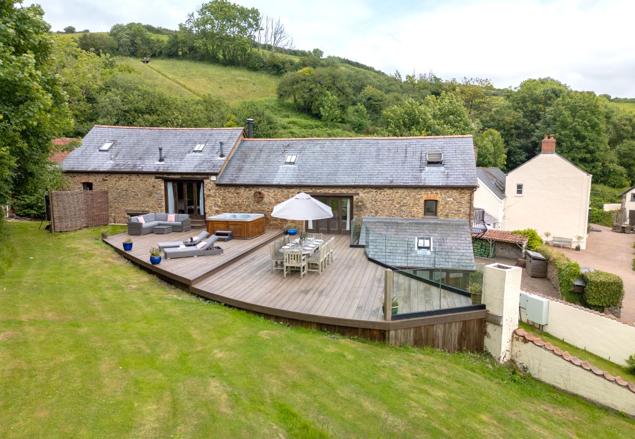 Cottage in Combe Martin - Coulscott Old Barn