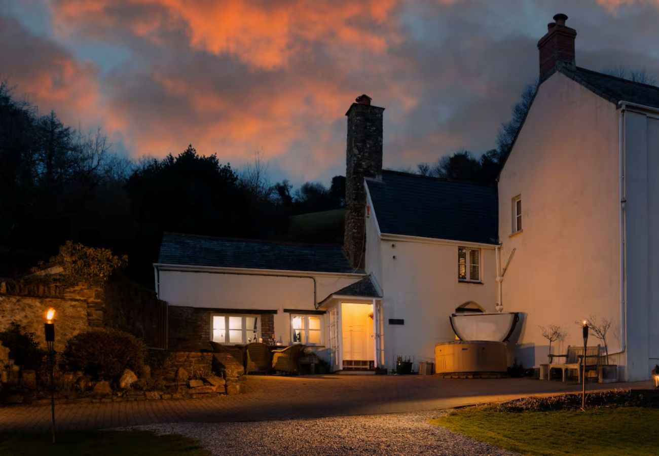Cottage in Combe Martin - Coulscott Farmhouse