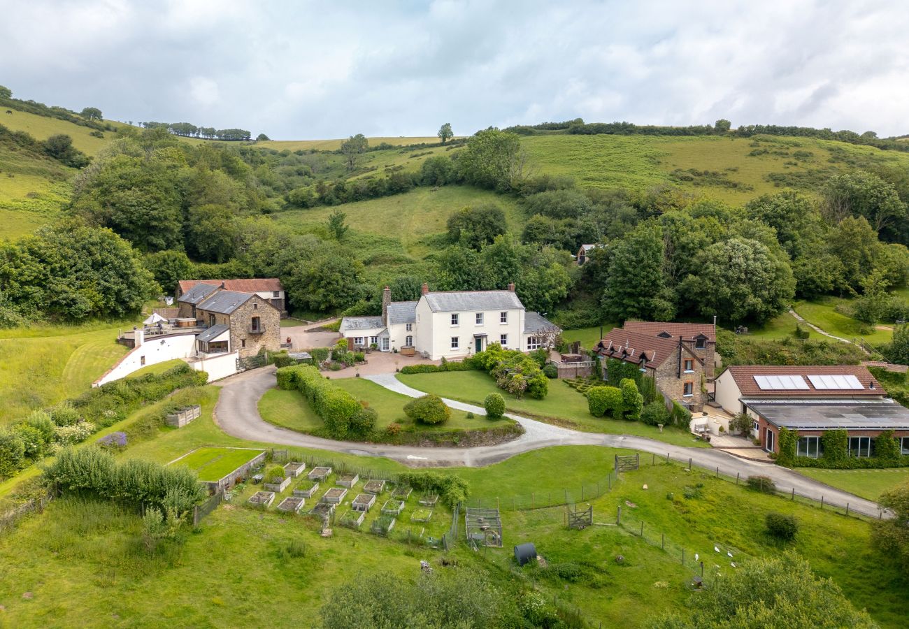 Cottage in Combe Martin - Coulscott Peacock Cottage