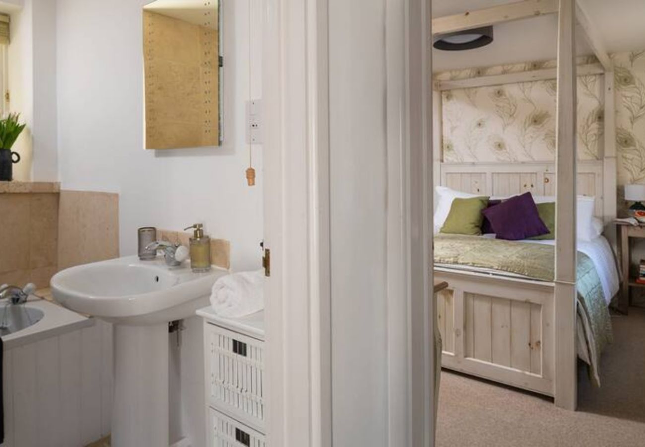 Cottage in Combe Martin - Coulscott Peacock Cottage