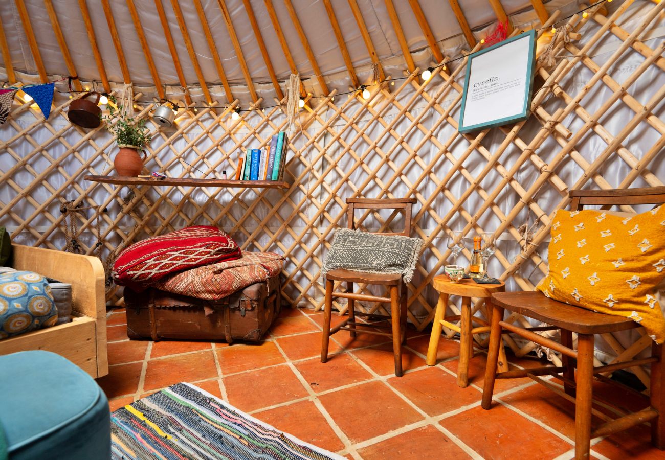 Chalet in Dolgellau - Pandy Mongolian Yurt