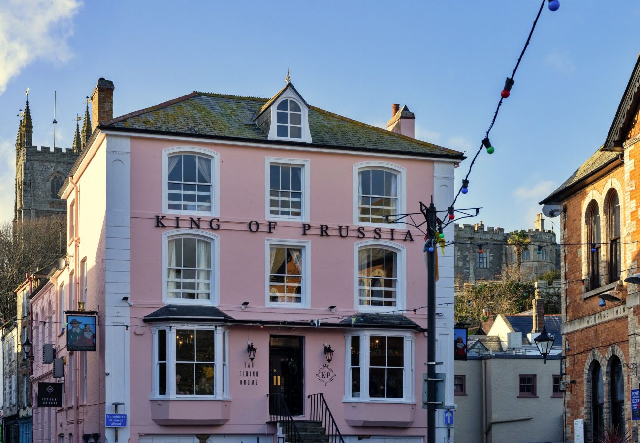 Apartment in Fowey - Pobble's Place