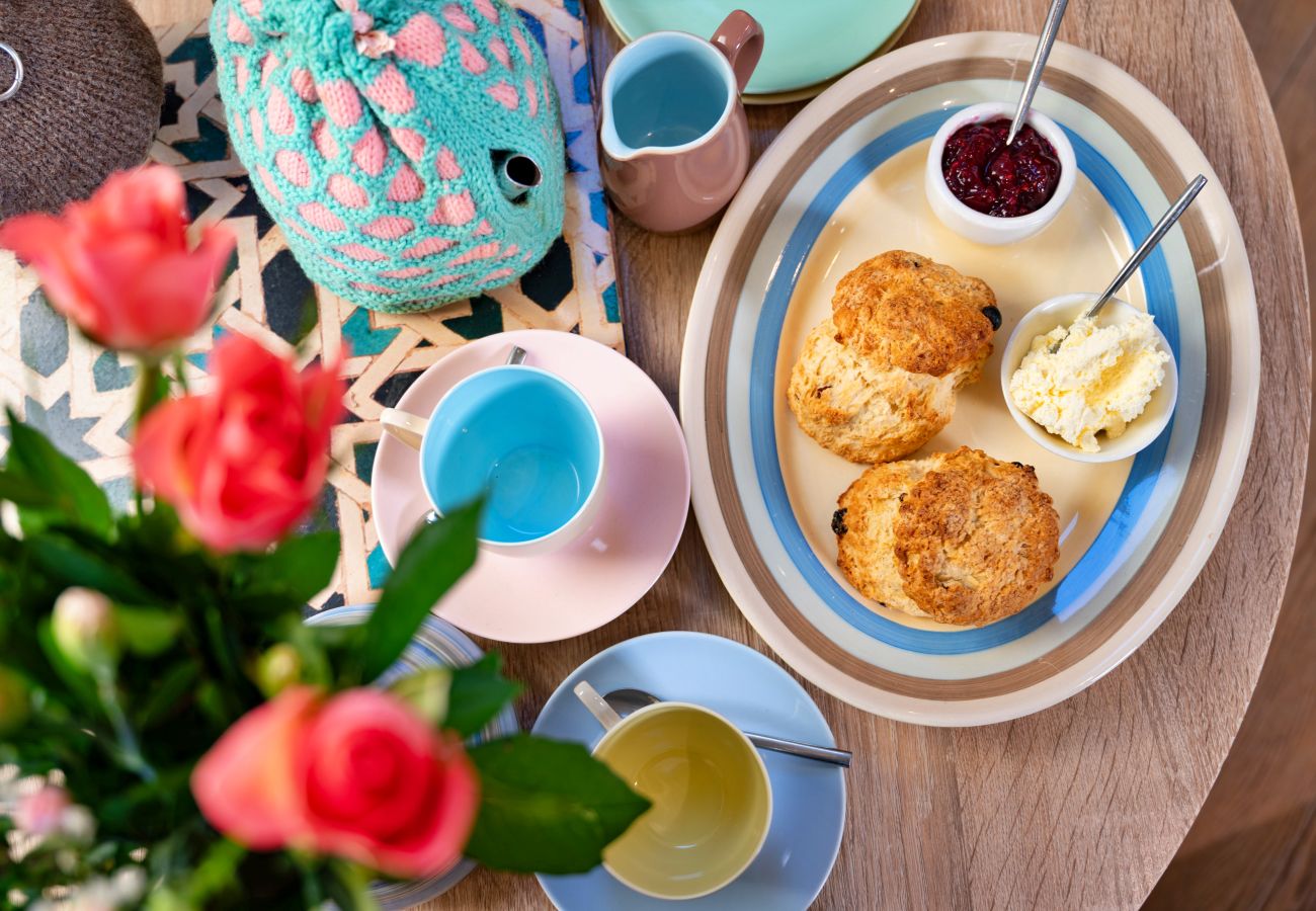 Apartment in Maesbury Marsh - Canal Waters