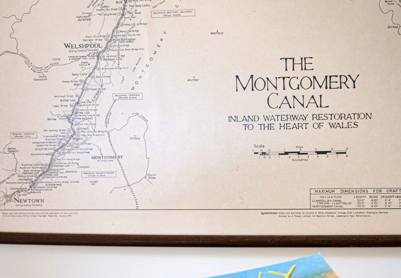 Apartment in Maesbury Marsh - Canal Waters