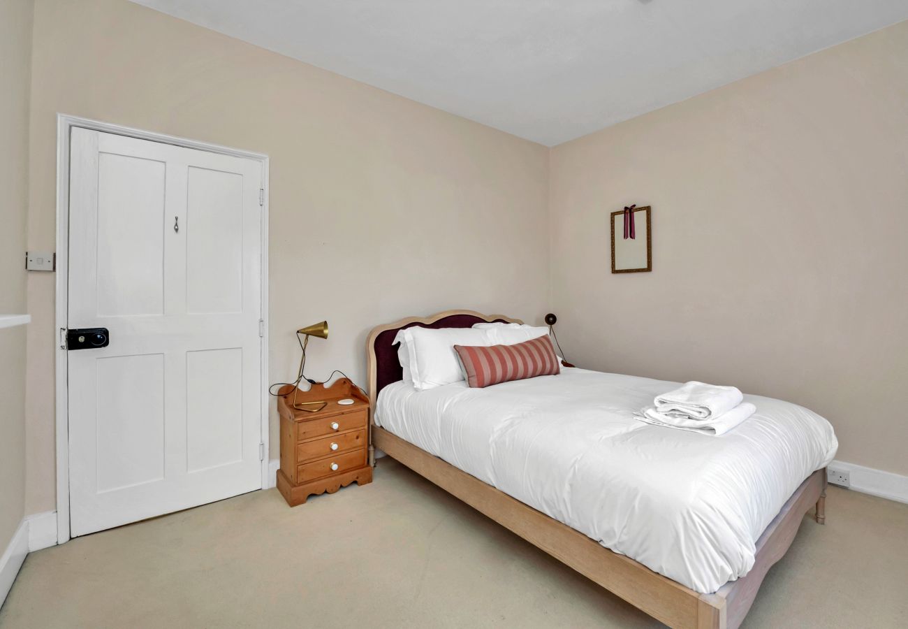 House in Saffron Walden - Clavering Hall