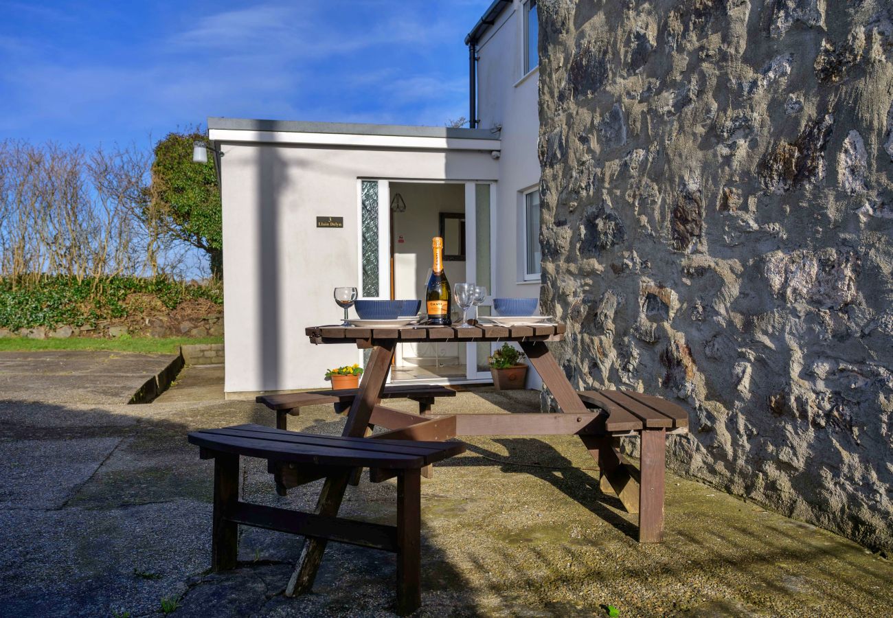 Cottage in Pwllheli - Penrhos Sea Cottage