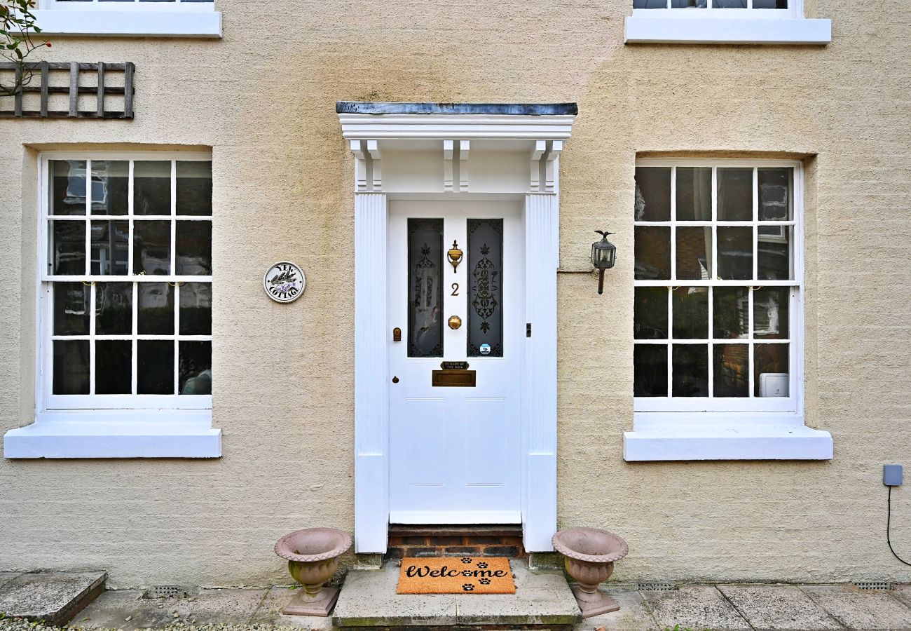 Cottage in Tunbridge Wells - Yew Cottage