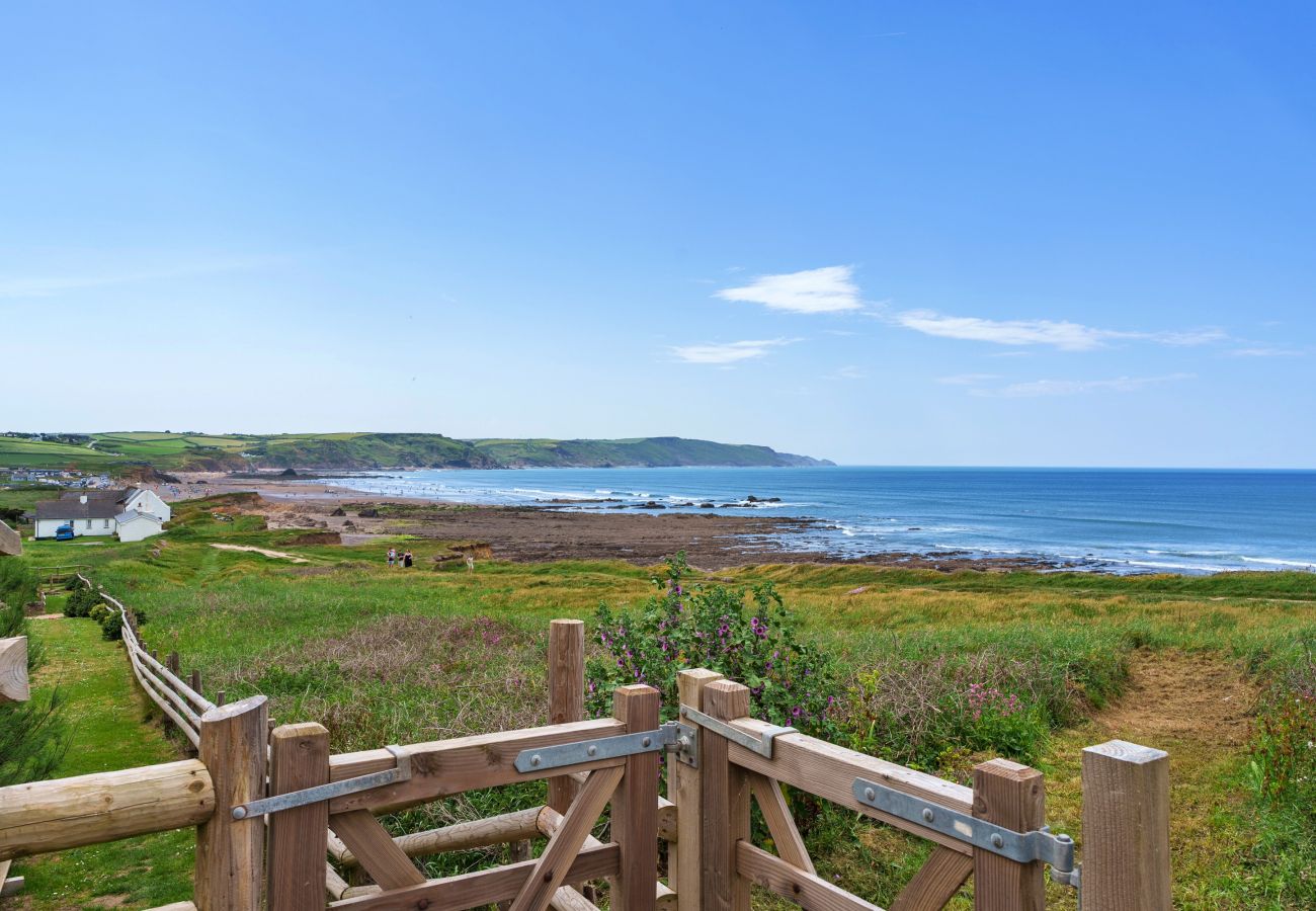 Cabin in Widemouth Bay - Manderley