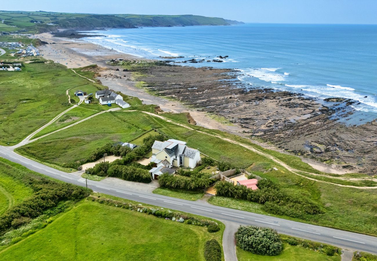 Cabin in Widemouth Bay - Manderley