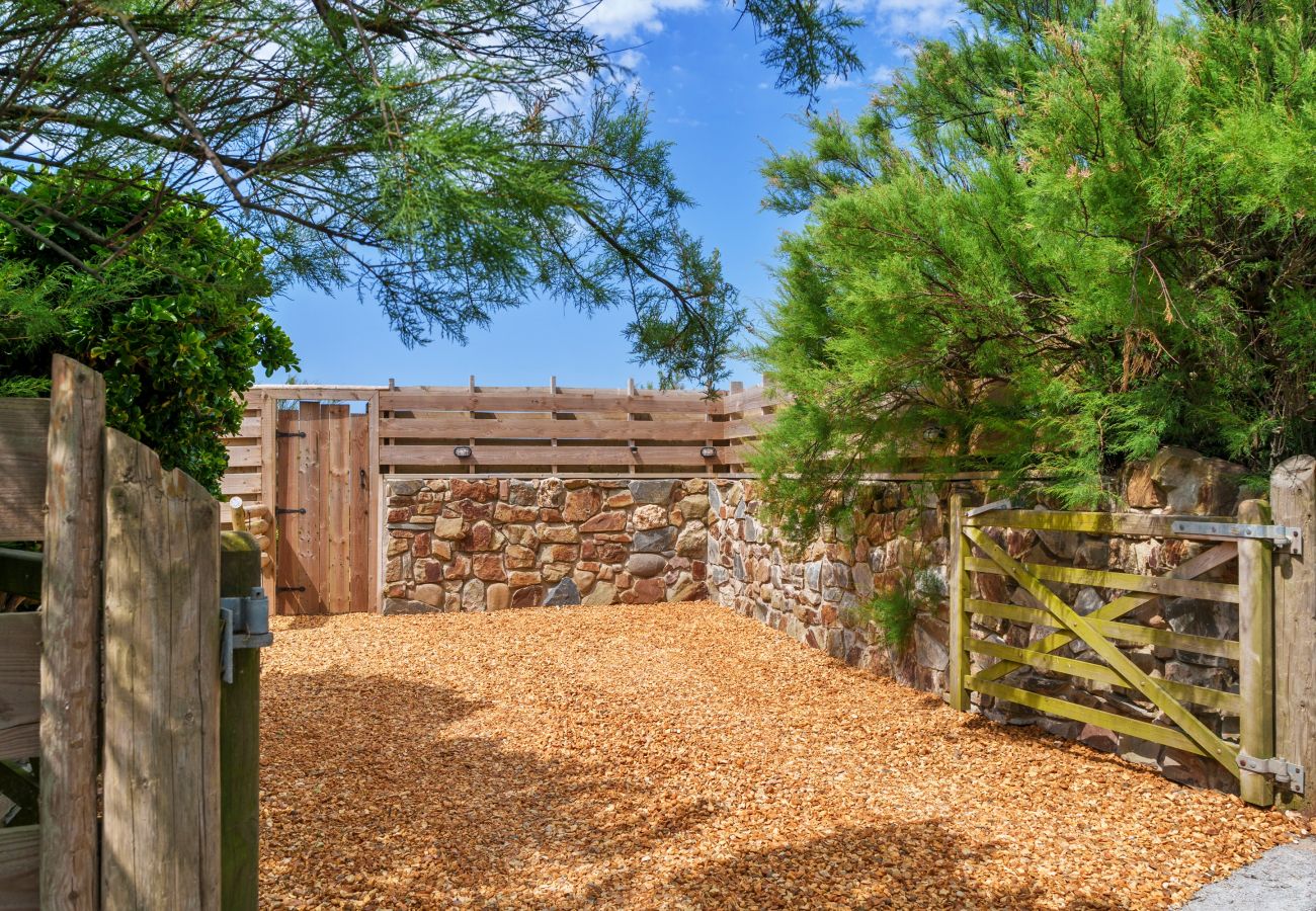 Cabin in Widemouth Bay - Manderley