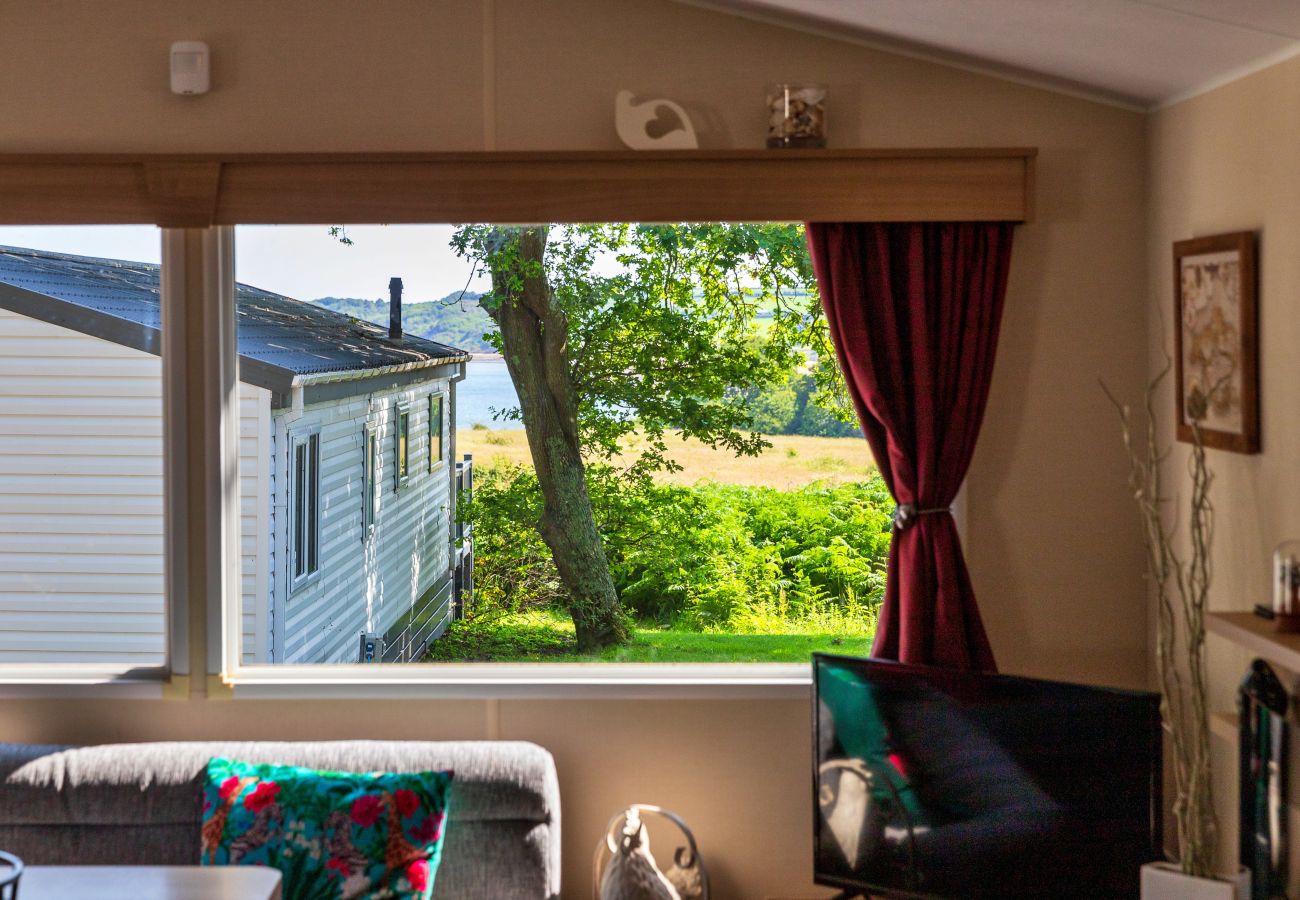 Chalet in Great Thorness - Seascape