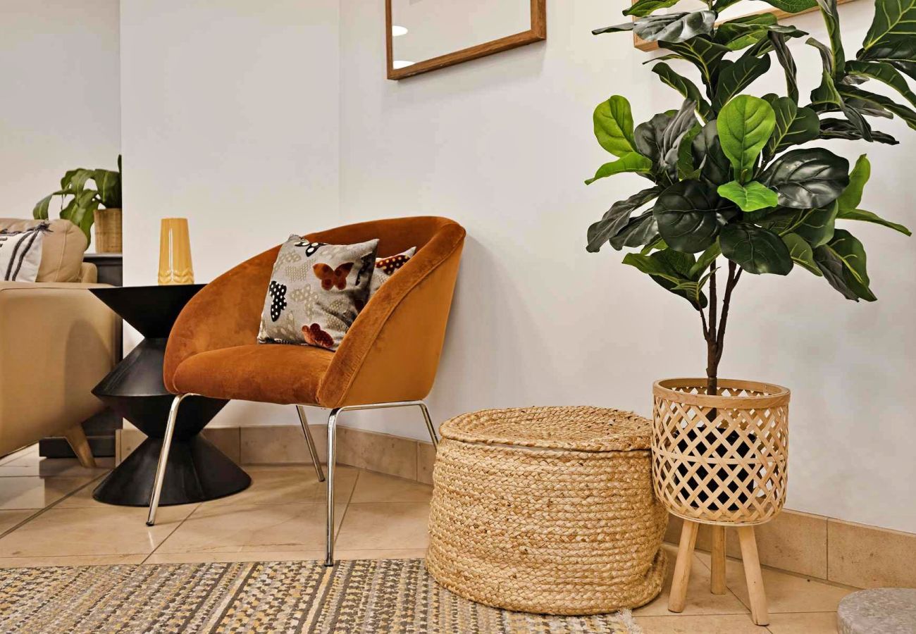 Apartment in East Molesey - Craven House, Lower Garden