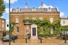 Apartment in East Molesey - Craven House, Lower Garden