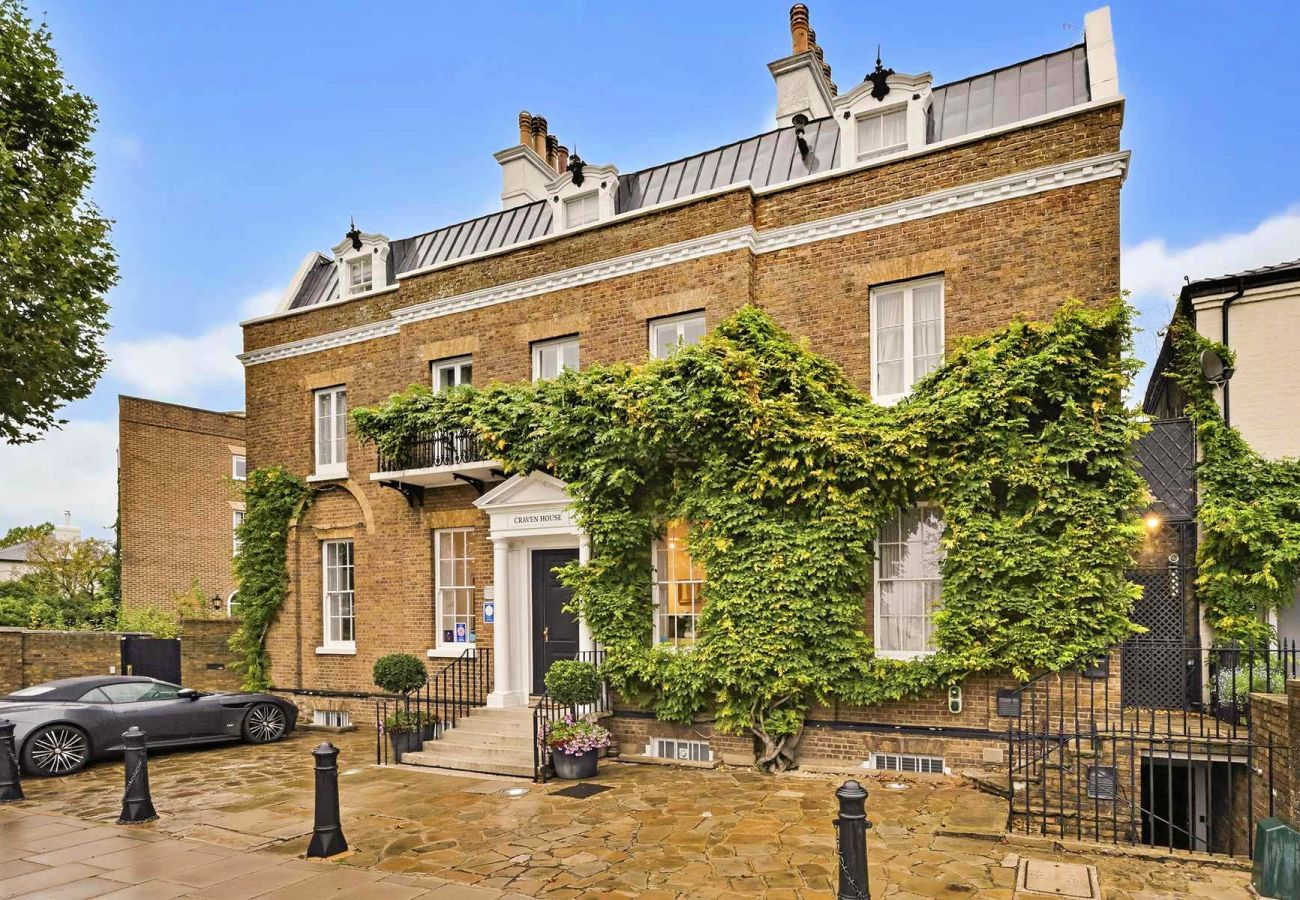 Apartment in East Molesey - Craven House, Park Suite