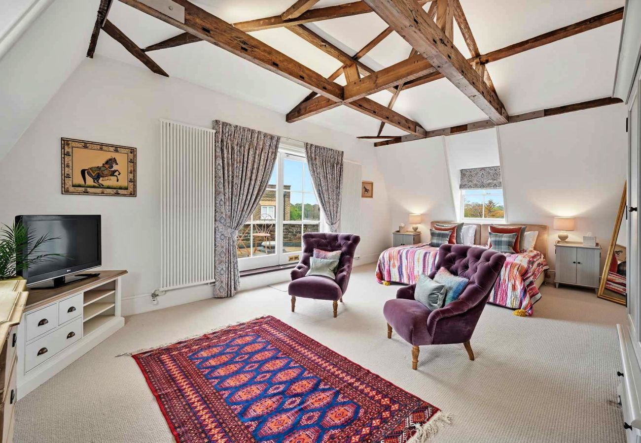 Apartment in East Molesey - Craven House, Park Suite