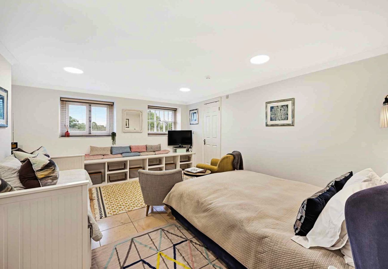 Apartment in East Molesey - Craven House, The Studio